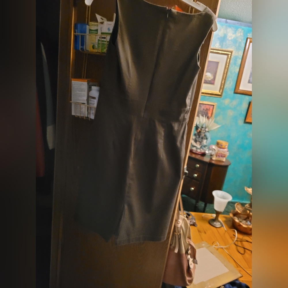 Dress - Picture 2 of 16